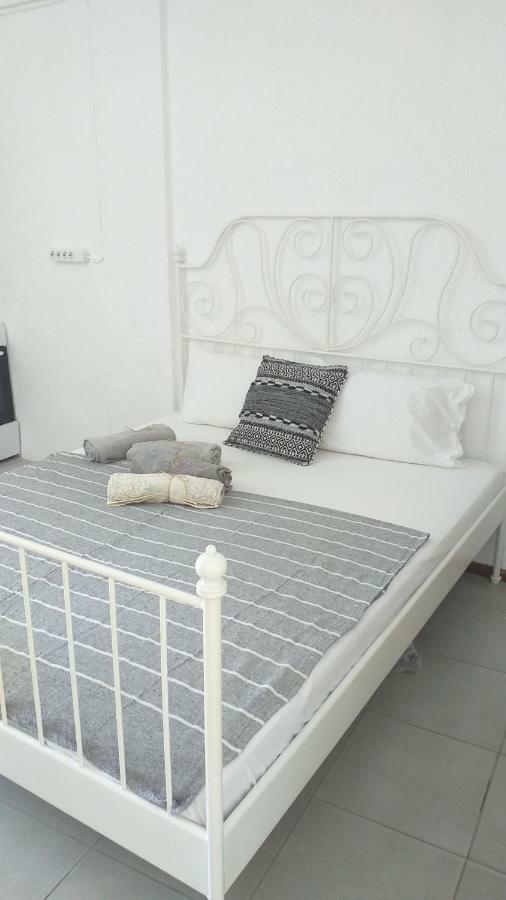 Meli'S Studio Apartment Pefkochori Exterior photo